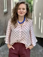 Viviana_V_neck_Blouse_1