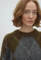 Zelie_M_Knit_1