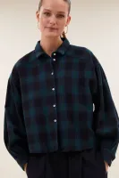 sarah_short_green_check_blouse